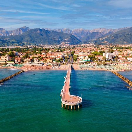 Appartamento Moderno Sul Mare Марина-ди-Масса Экстерьер фото